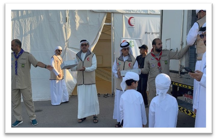 Ras Al Khaimah Scouts participate in the “Zayed Al Khair Fina” initiative organized by the Ministry of Defense in collaboration with the UAE Red Crescent (2)